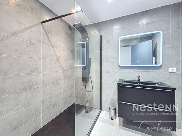 Appartement 3 pièces 69 m2 proche du centre et des plages à Cavalaire