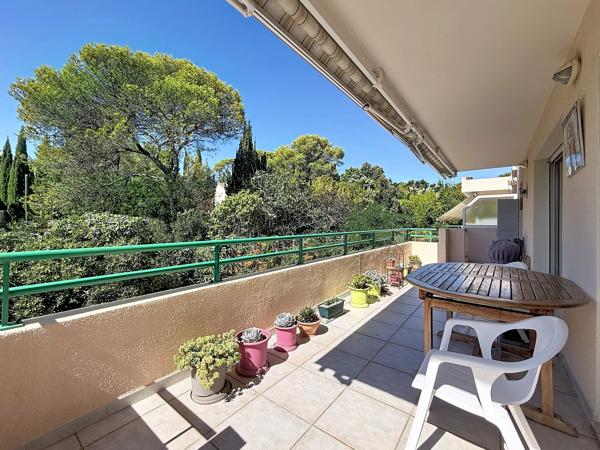 Appartement
         3 pièces
        - 80 m² Exclusivité 420 000 € *