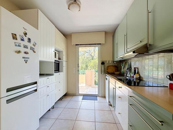 Appartement
         3 pièces
        - 80 m² Exclusivité 420 000 € *