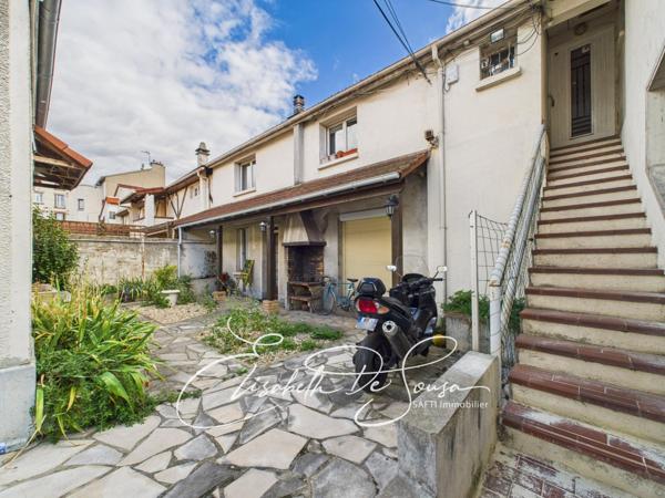 5 minutes à pied du métro - immeuble + atelier