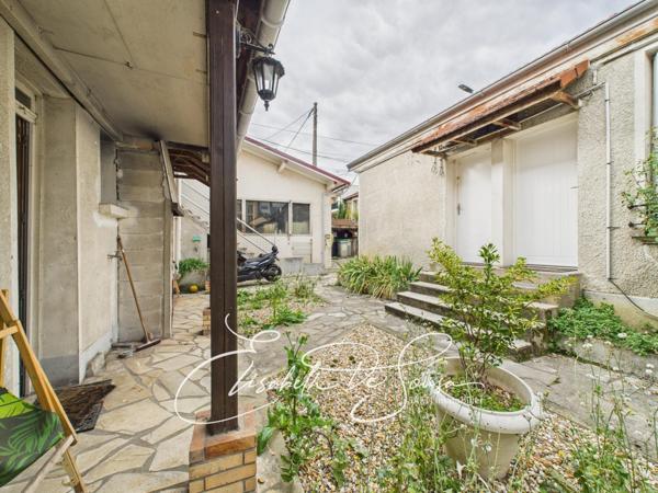 5 minutes à pied du métro - immeuble + atelier