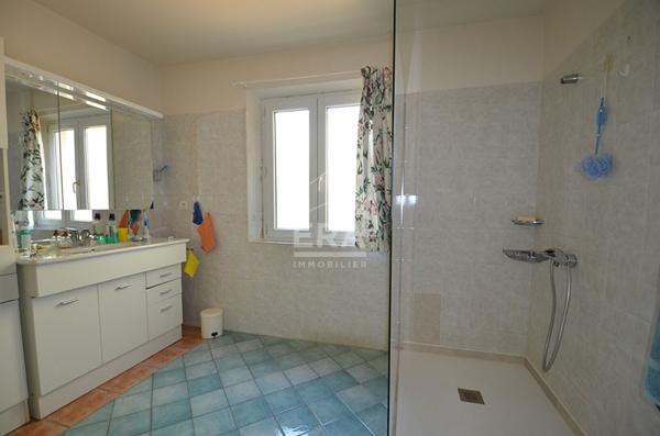 Belle Propriété 7 pièces Rognes 185m2 sur 11 000m² de terrain