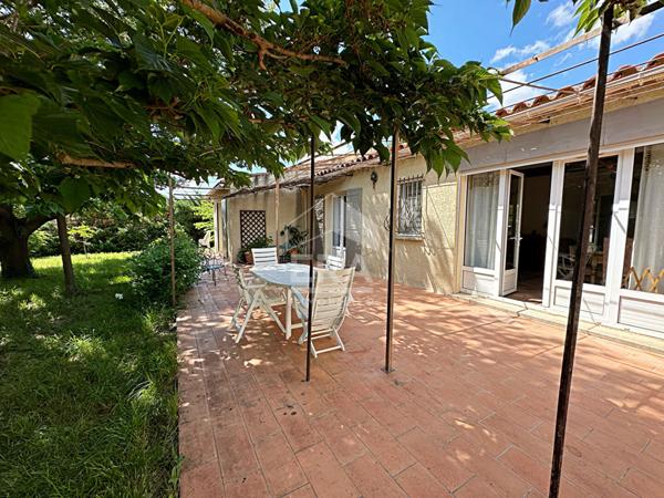 Belle Propriété 7 pièces Rognes 185m2 sur 11 000m² de terrain