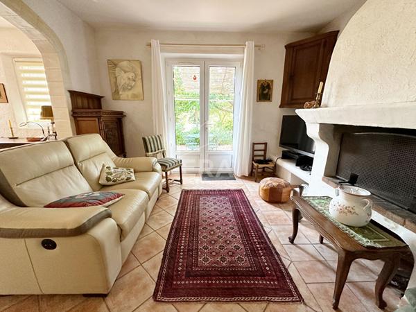 Belle Propriété 7 pièces Rognes 185m2 sur 11 000m² de terrain