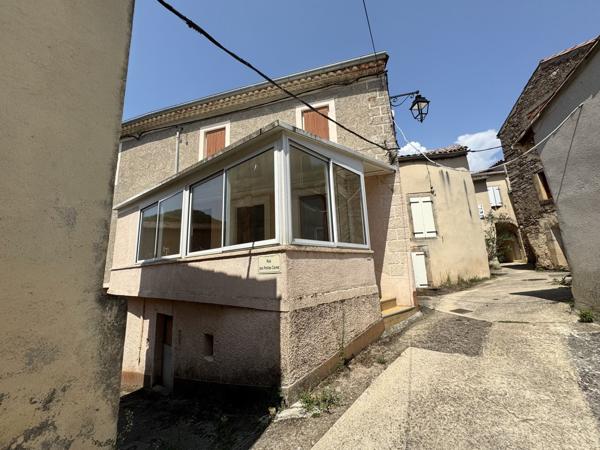 Maison de village-2 chambres- véranda - garage