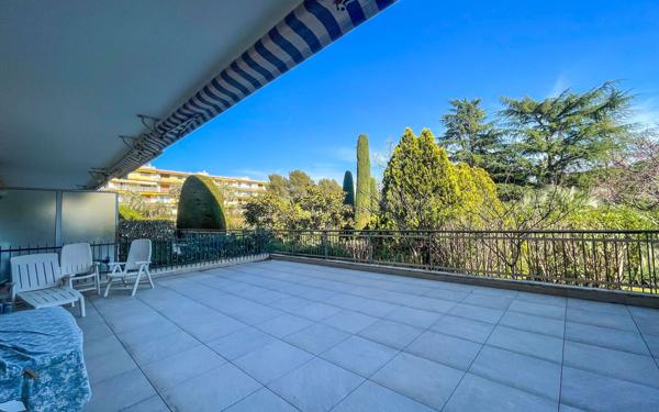 Appartement à louer    3 pièces • 81,41 m2 Cannes