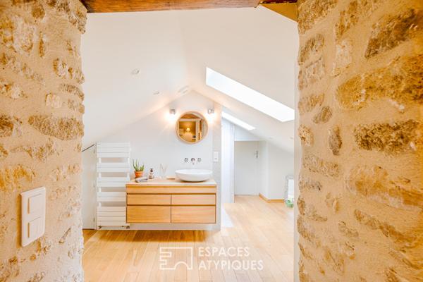 Maison de Charme en Pierre avec Atelier et Jardin bordé par un ru
