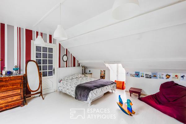 Maison de Charme en Pierre avec Atelier et Jardin bordé par un ru