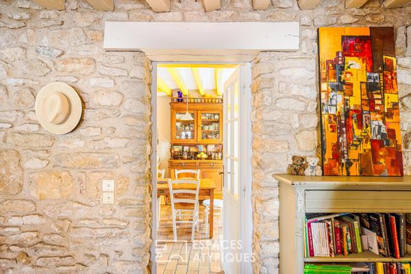 Maison de Charme en Pierre avec Atelier et Jardin bordé par un ru