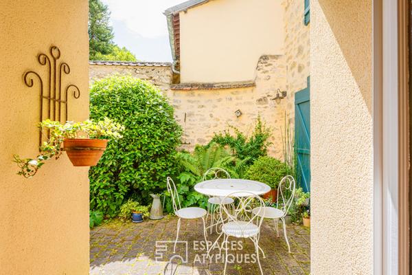 Maison de Charme en Pierre avec Atelier et Jardin bordé par un ru