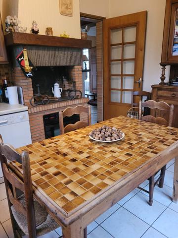 Mussidan (24400) Maison T5 avec sous-sol. A pied du centre ville.