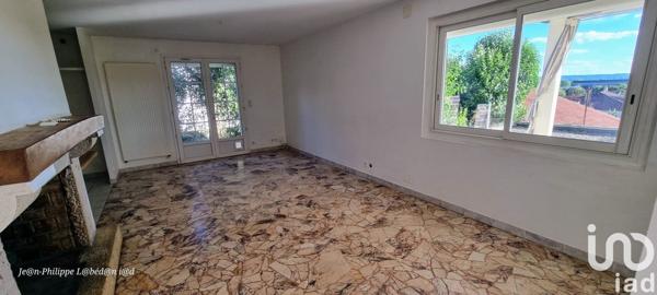 Maison traditionnelle 7 pièces de 174 m² à Bon-Encontre (47240)