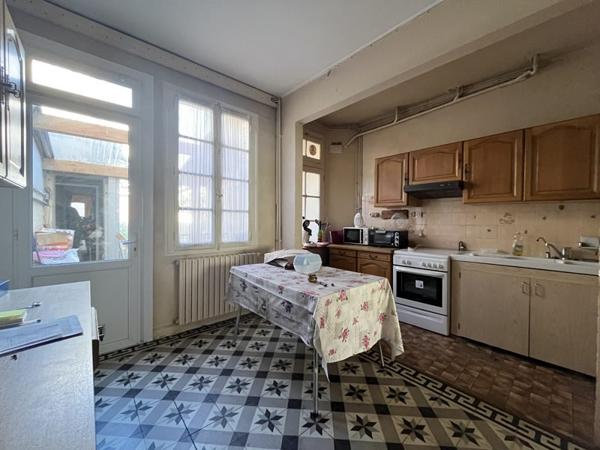 Maison 93 415 € Moissac 5 p 148 m² DPE D