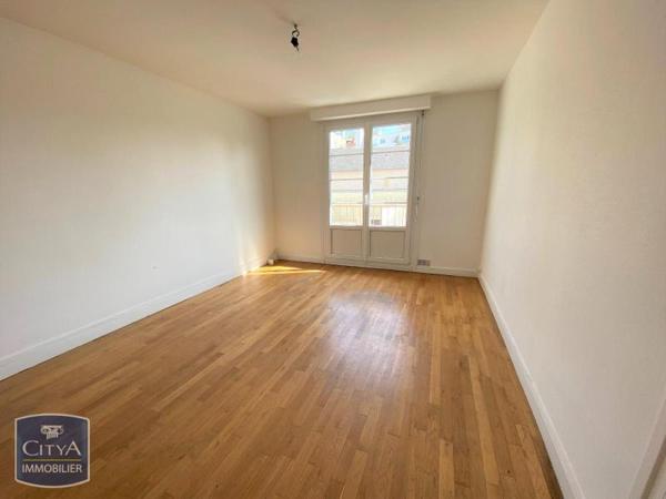 Appartement à louer 2 pièces 37.95m² Tours (37000)