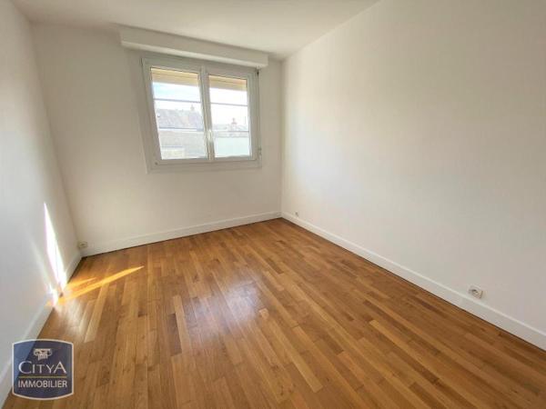 Appartement à louer 2 pièces 37.95m² Tours (37000)
