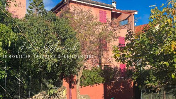 MAISON 3 FACES AVEC TERRASSES ET JARDIN