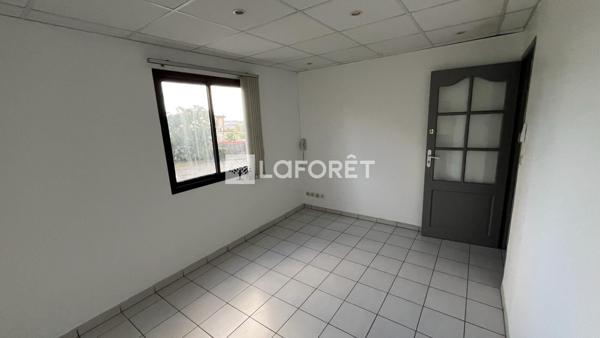 Location bureau Le Lamentin - 4 pièce(s) - 39 m² - 1 738 €/mois
