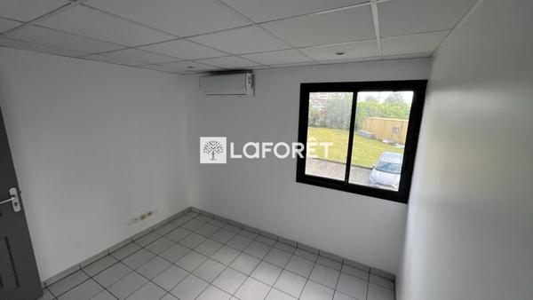 Location bureau Le Lamentin - 4 pièce(s) - 39 m² - 1 738 €/mois