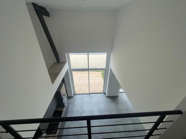 "MAISON TYPE LOFT LE MANS 4 PIECES 111M2"