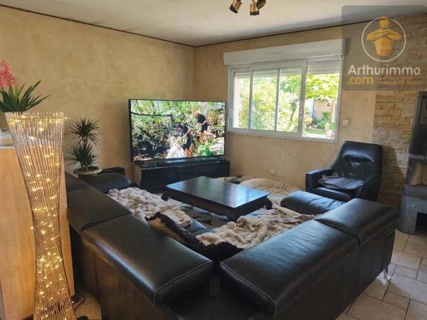 Location                                                      Maison
                        
                     6 pièces                      223 m2                     à Beaugency
