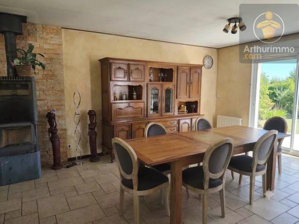 Location                                                      Maison
                        
                     6 pièces                      223 m2                     à Beaugency