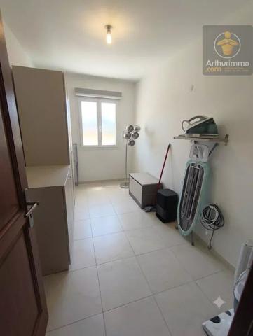 Location                                                      Maison
                        
                     6 pièces                      223 m2                     à Beaugency