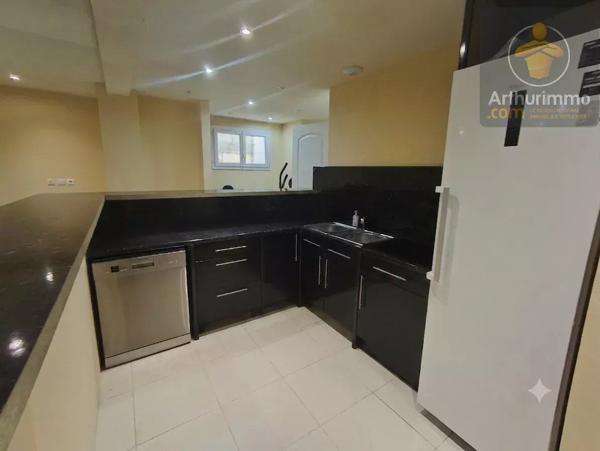Location                                                      Maison
                        
                     6 pièces                      223 m2                     à Beaugency