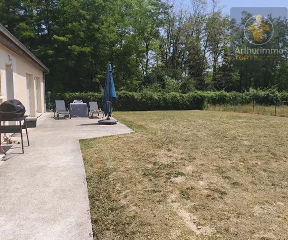 Location                                                      Maison
                        
                     6 pièces                      223 m2                     à Beaugency