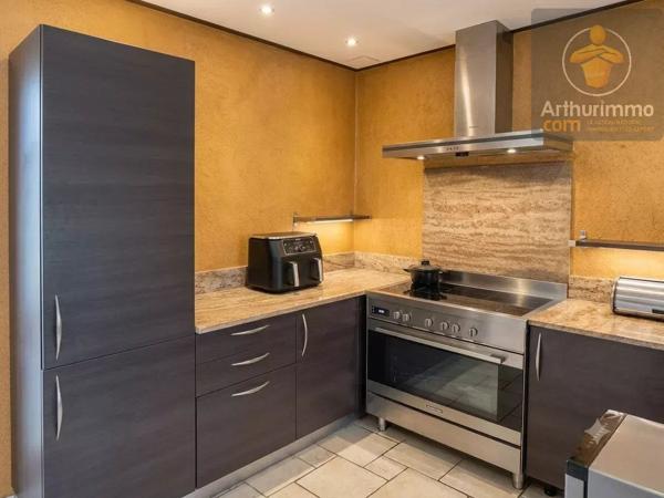 Location                                                      Maison
                        
                     6 pièces                      223 m2                     à Beaugency