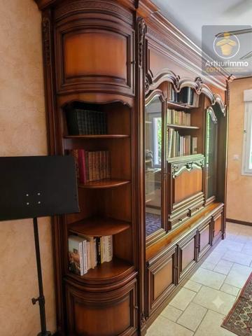 Location                                                      Maison
                        
                     6 pièces                      223 m2                     à Beaugency