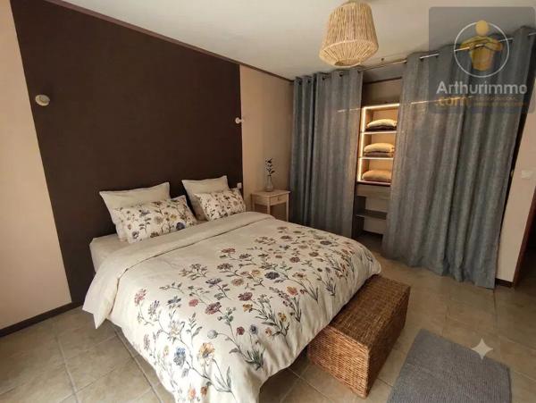 Location                                                      Maison
                        
                     6 pièces                      223 m2                     à Beaugency