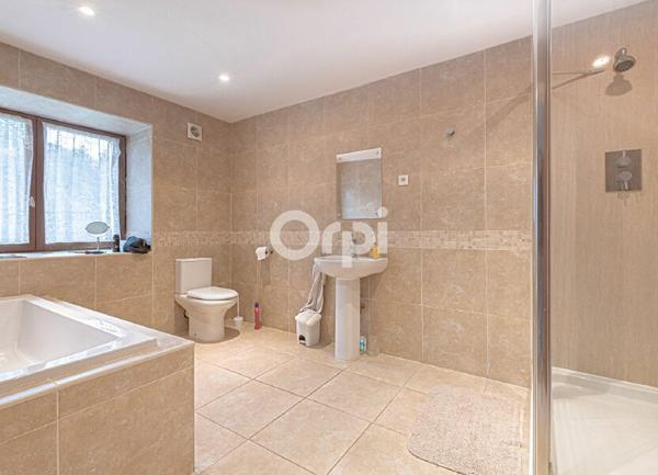 Maison à vendre    8 pièces •  Jabreilles-les-Bordes