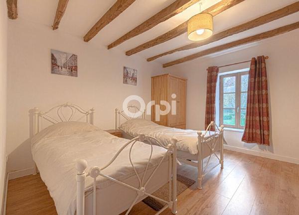 Maison à vendre    8 pièces •  Jabreilles-les-Bordes