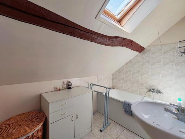 Vente                                                      Maison
                        
                     4 pièces                      80 m2                     à Crépy-en-Valois