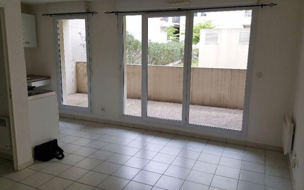 Appartement à louer    2 pièces • 33 m2 Marseille 5