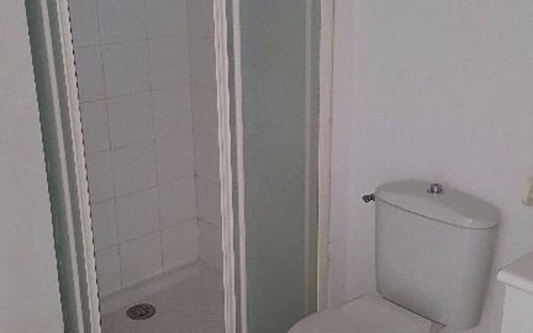 Appartement à louer    2 pièces • 33 m2 Marseille 5