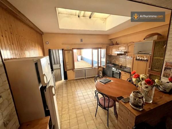 Vente                                                      Maison
                        
                     6 pièces                      100 m2                     à Seclin