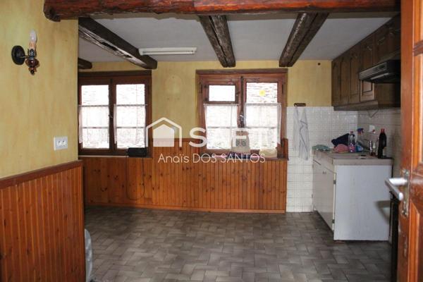 Maison à réhabiliter avec dépendance sur un terrain de 10 ares 34 !