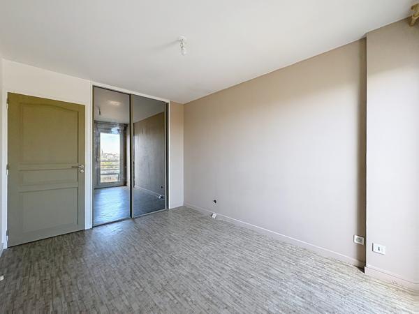 APPARTEMENT T3 REIMS COMÉDIE