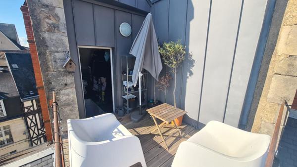POITIERS APPARTEMENT T3 TERRASSE CENTRE VILLE