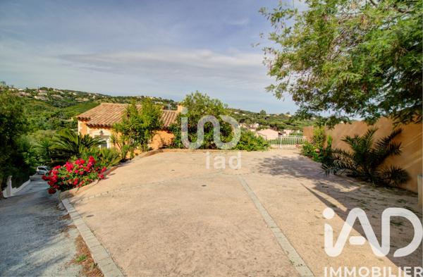 Maison à vendre 10 pièces 238 m² Sainte-Maxime