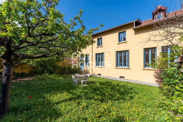RARE Maison 1930 avec jardin à la Croix-Rousse 185.8m2 5 chambres possibilité 6
