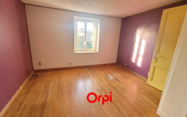 Maison à vendre    8 pièces •  La Côte-Saint-André