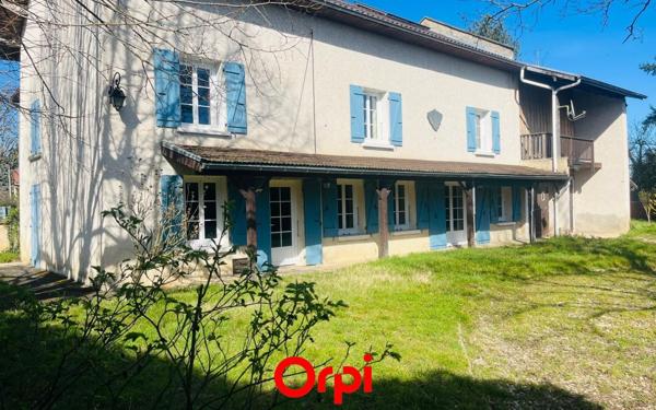 Maison à vendre    8 pièces •  La Côte-Saint-André