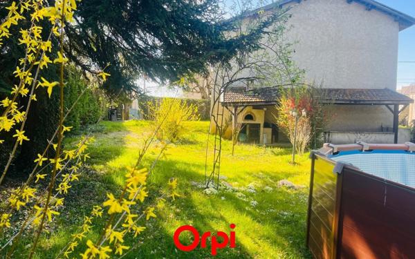 Maison à vendre    8 pièces •  La Côte-Saint-André