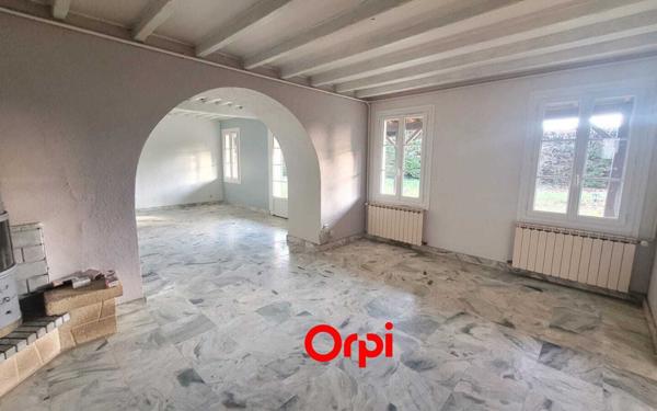 Maison à vendre    8 pièces •  La Côte-Saint-André