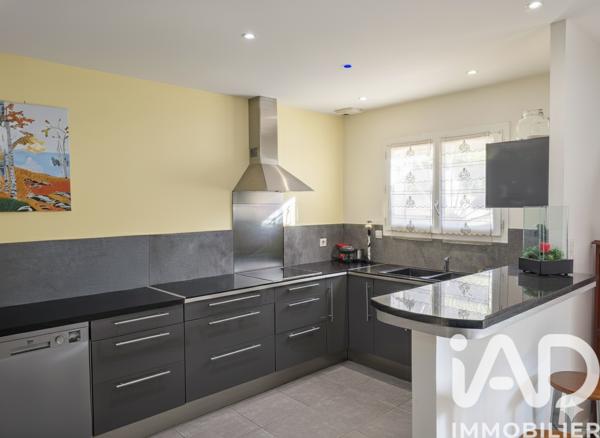 Maison à vendre 3 pièces 103 m² Saint-Seurin-sur-l'Isle