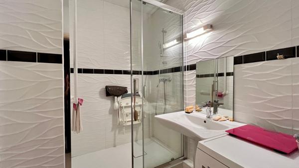 Appartement 4 pièces – 74 m² environ à Saint-Herblain (ref : 1782T)