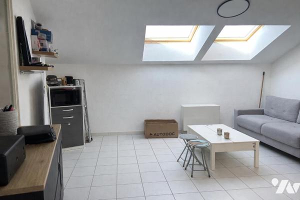 Années 2000 - En dernier étage - Appartement T2 de 34 m² à vendre à GAP 05000 - Ascenseur - Cave ...
