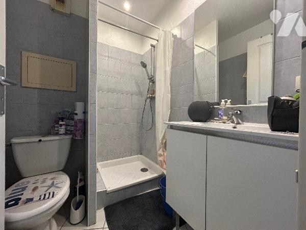 Années 2000 - En dernier étage - Appartement T2 de 34 m² à vendre à GAP 05000 - Ascenseur - Cave ...